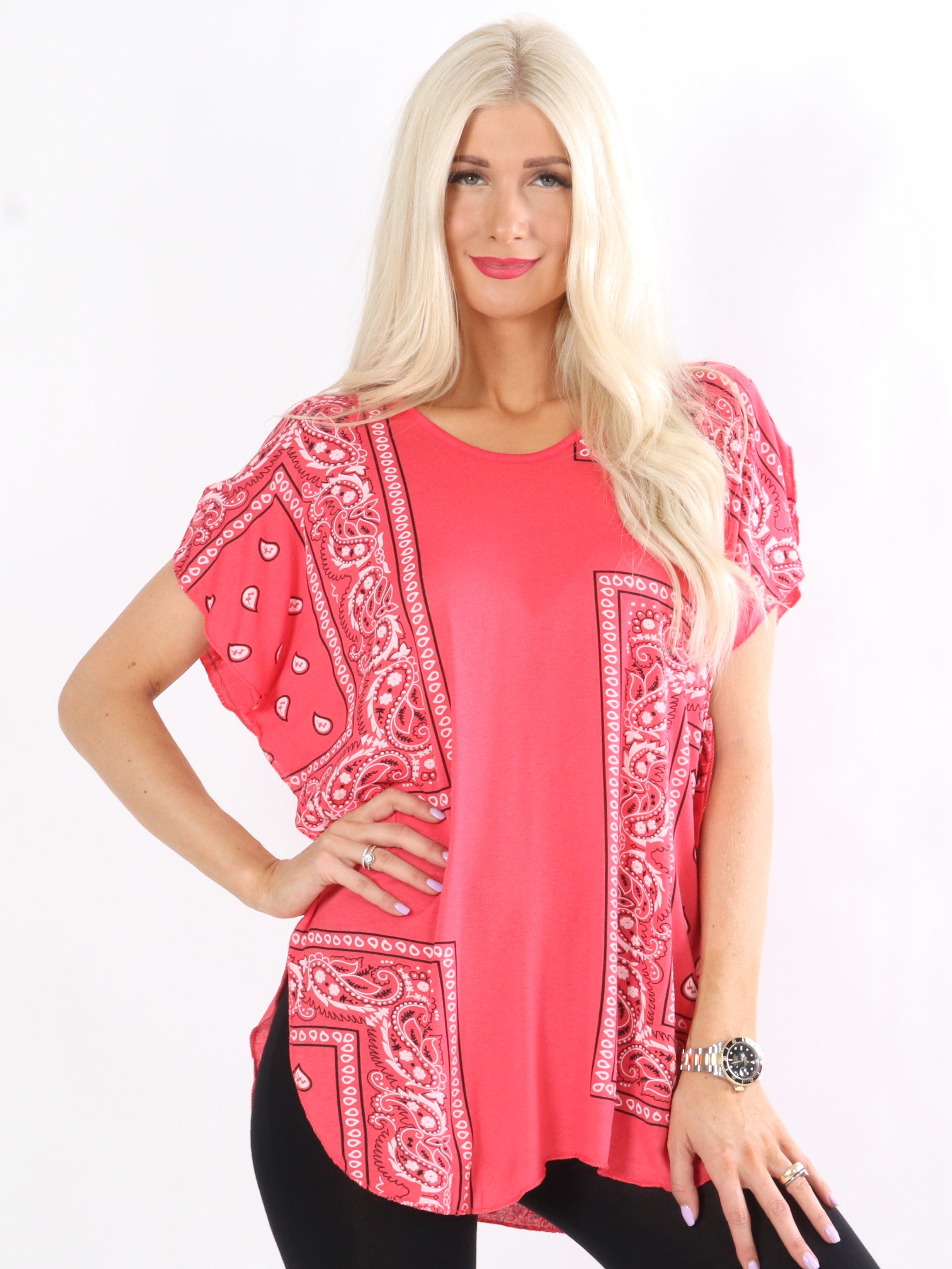 Nicolle - Mönstrad blus i lätt tyg